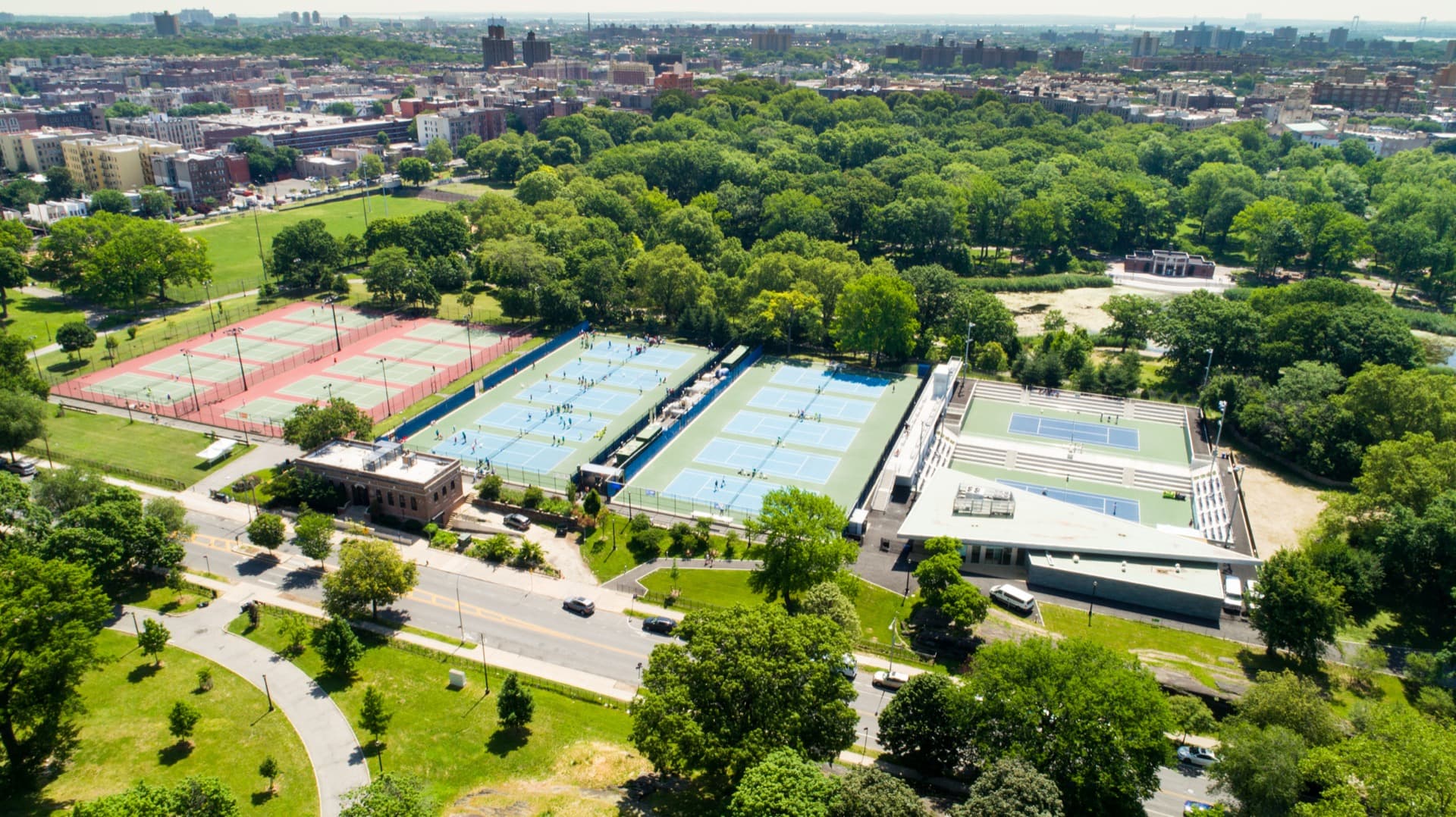 Cary Leeds Center for Tennis & Learning tennis courts
